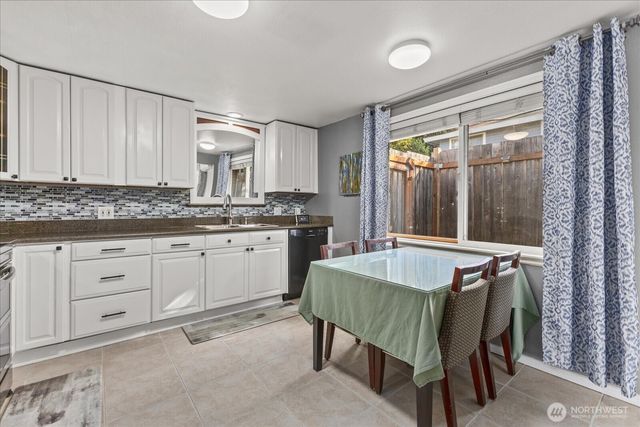 707 E James Street, Kent, WA 98031