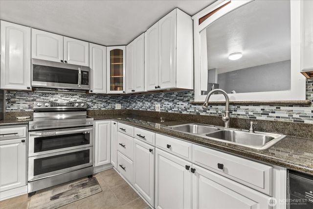 707 E James Street, Kent, WA 98031