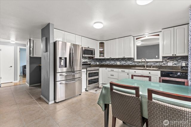 707 E James Street, Kent, WA 98031