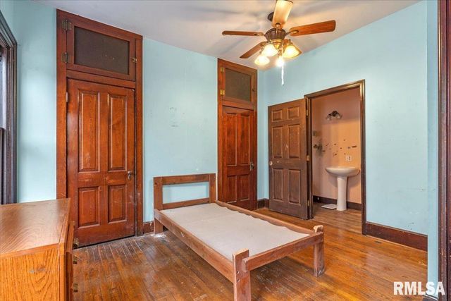 810 E EDWARDS Street, Springfield, IL 62703