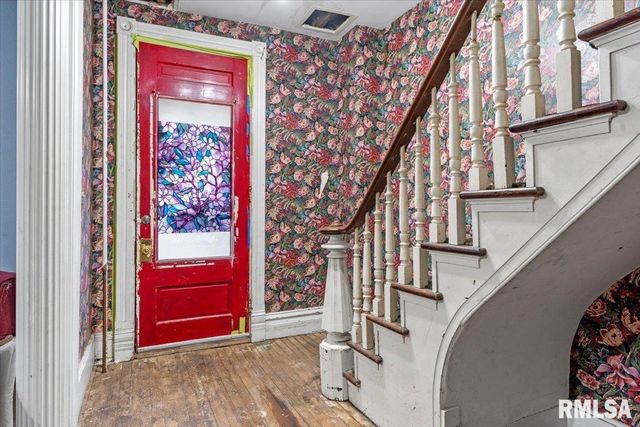 810 E EDWARDS Street, Springfield, IL 62703