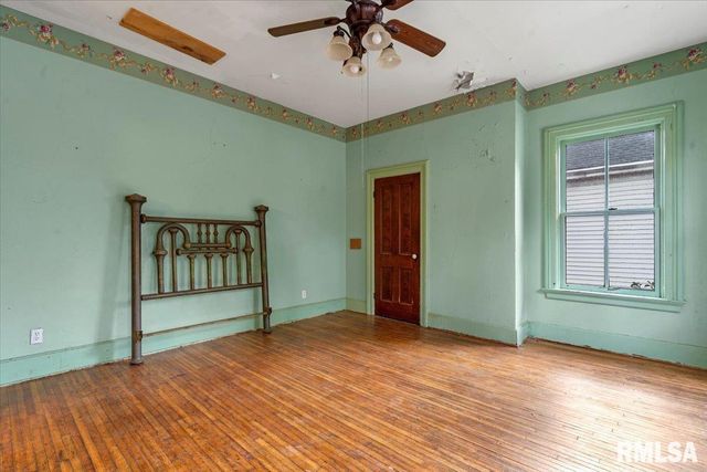 810 E EDWARDS Street, Springfield, IL 62703