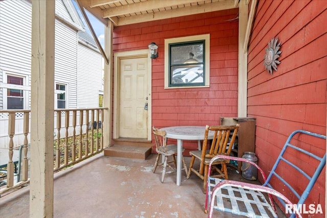 810 E EDWARDS Street, Springfield, IL 62703