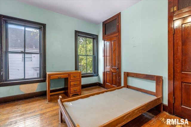 810 E EDWARDS Street, Springfield, IL 62703