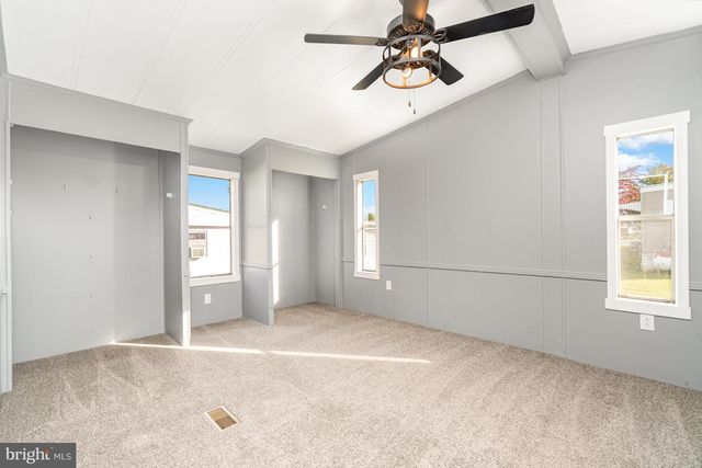 526 PALM CITY PARK, Annville, PA 17003