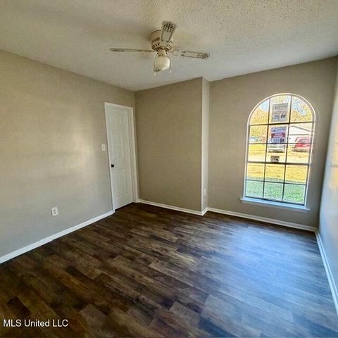 2513 Calle Hermosa Street, Gautier, MS 39553