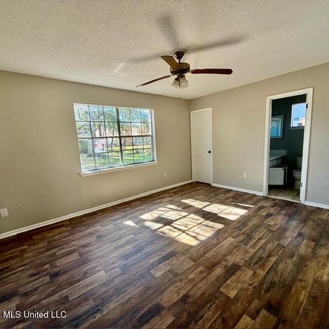 2513 Calle Hermosa Street, Gautier, MS 39553