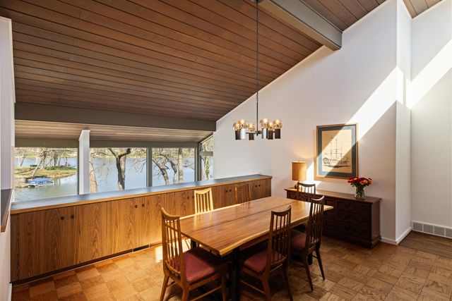 2057 Lakeside Drive, Lexington, KY 40502