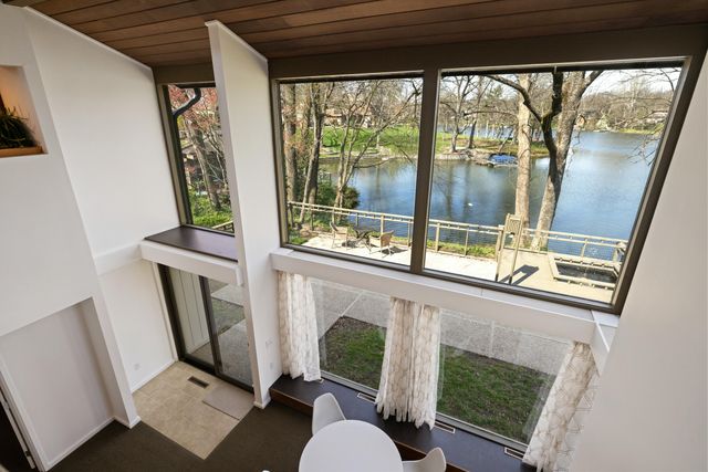 2057 Lakeside Drive, Lexington, KY 40502