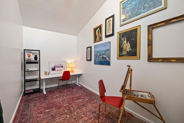 2057 Lakeside Drive, Lexington, KY 40502