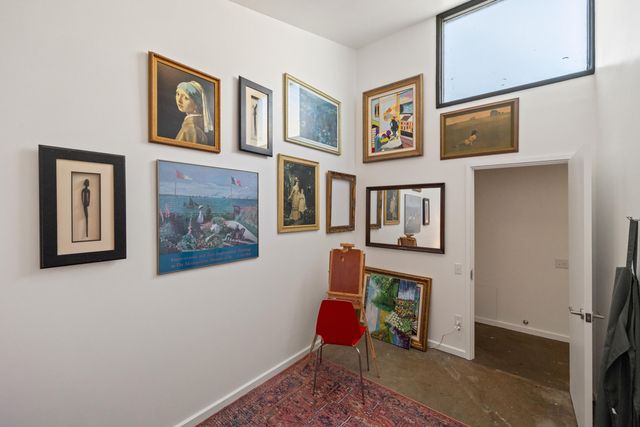 2057 Lakeside Drive, Lexington, KY 40502