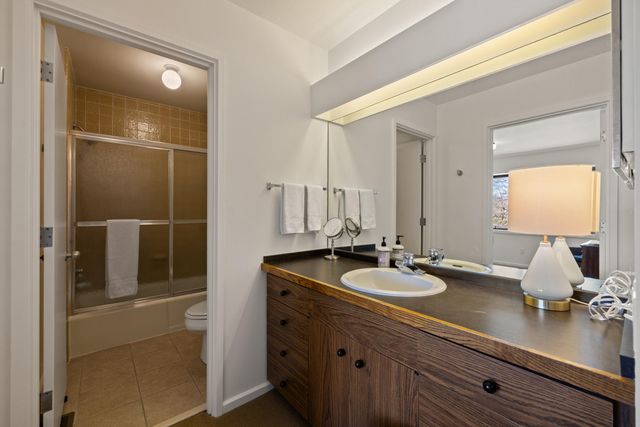 2057 Lakeside Drive, Lexington, KY 40502