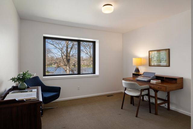 2057 Lakeside Drive, Lexington, KY 40502