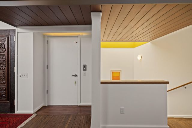 2057 Lakeside Drive, Lexington, KY 40502