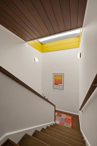 2057 Lakeside Drive, Lexington, KY 40502