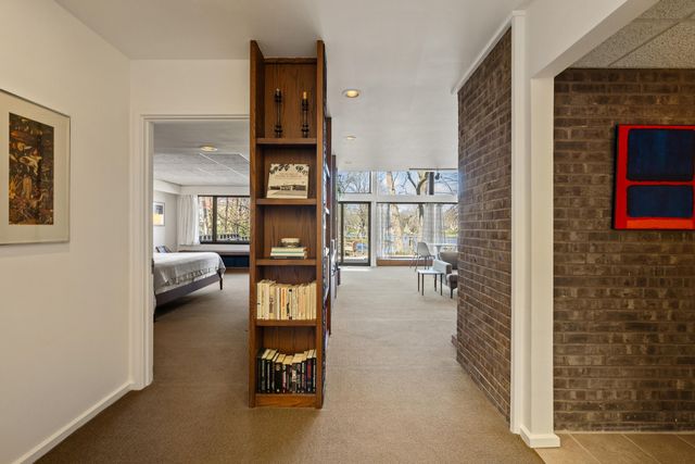 2057 Lakeside Drive, Lexington, KY 40502