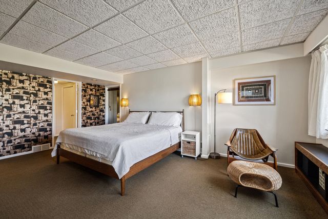 2057 Lakeside Drive, Lexington, KY 40502