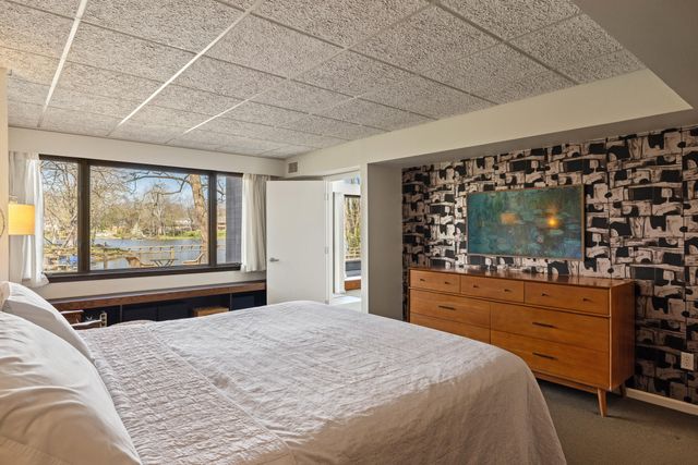 2057 Lakeside Drive, Lexington, KY 40502