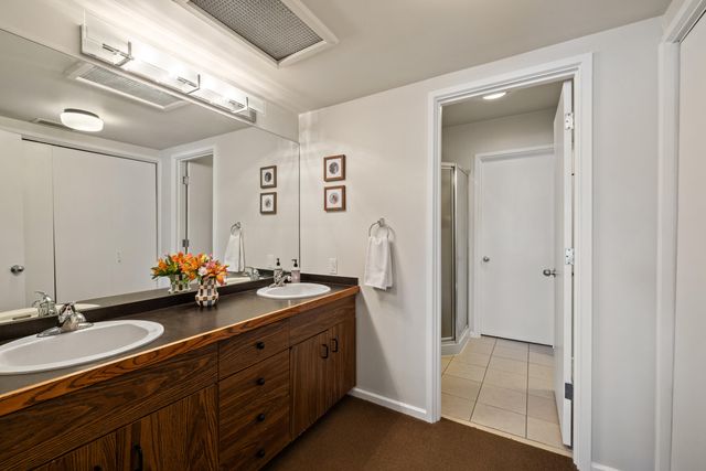 2057 Lakeside Drive, Lexington, KY 40502