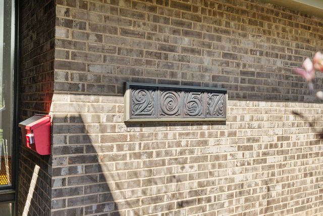 2057 Lakeside Drive, Lexington, KY 40502