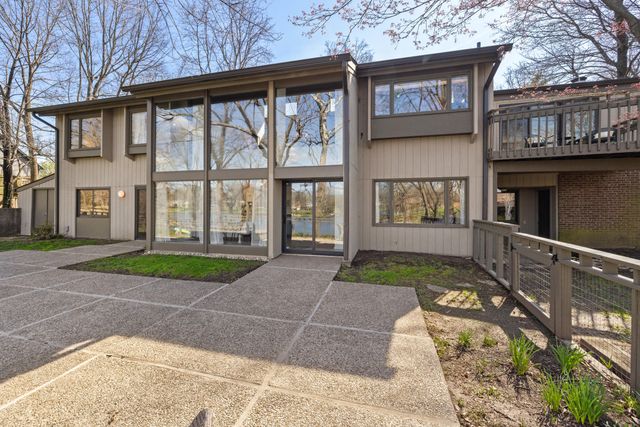 2057 Lakeside Drive, Lexington, KY 40502