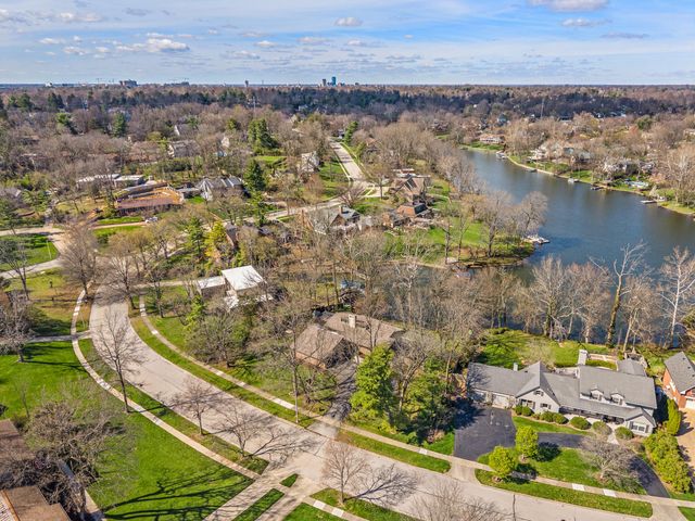 2057 Lakeside Drive, Lexington, KY 40502