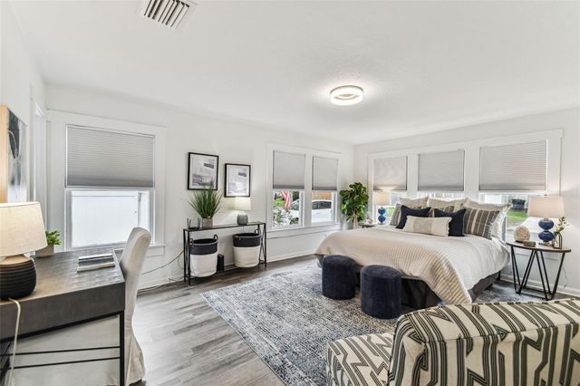 904 E HAMILTON AVENUE, Tampa, FL 33604