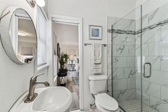 904 E HAMILTON AVENUE, Tampa, FL 33604