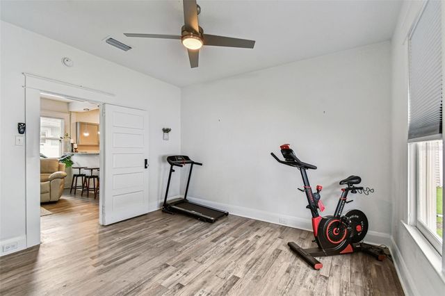 904 E HAMILTON AVENUE, Tampa, FL 33604