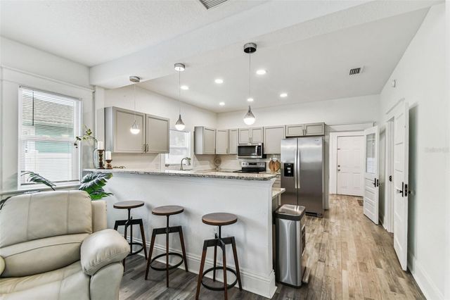 904 E HAMILTON AVENUE, Tampa, FL 33604