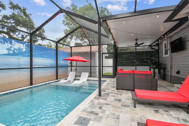 904 E HAMILTON AVENUE, Tampa, FL 33604