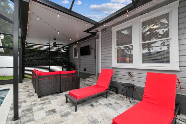 904 E HAMILTON AVENUE, Tampa, FL 33604