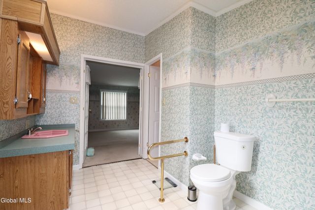 11 East Street, Schaghticoke, NY 12154