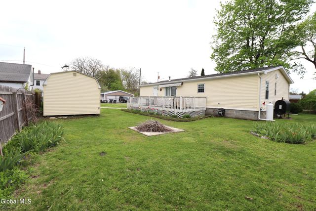 11 East Street, Schaghticoke, NY 12154