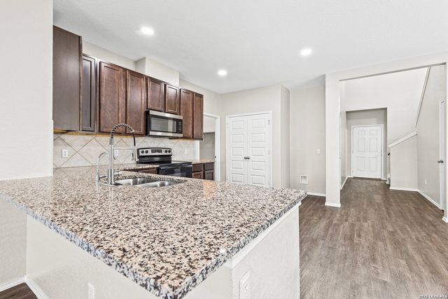 9419 TRAP ROCK DR, San Antonio, TX 78211