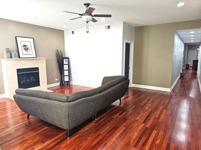 1520 E Marquette Road 2B, Chicago, IL 60637