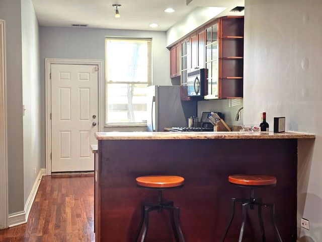 1520 E Marquette Road 2B, Chicago, IL 60637