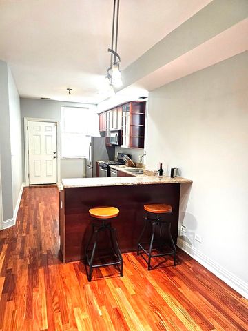 1520 E Marquette Road 2B, Chicago, IL 60637