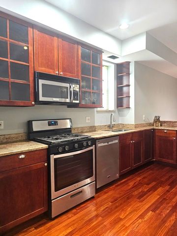 1520 E Marquette Road 2B, Chicago, IL 60637