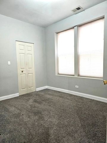 1520 E Marquette Road 2B, Chicago, IL 60637