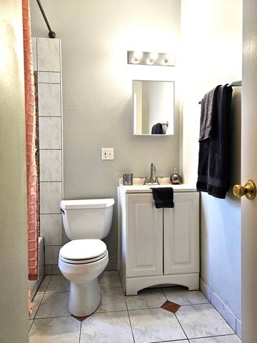 1520 E Marquette Road 2B, Chicago, IL 60637