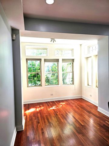 1520 E Marquette Road 2B, Chicago, IL 60637