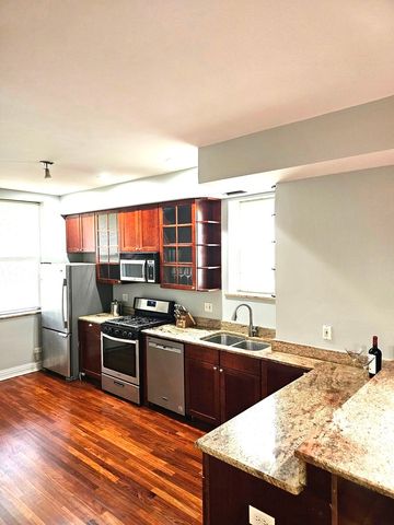 1520 E Marquette Road 2B, Chicago, IL 60637