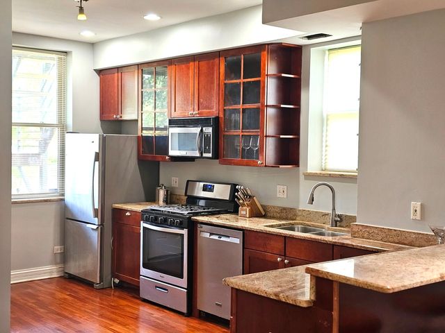 1520 E Marquette Road 2B, Chicago, IL 60637