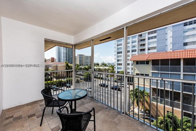 2081 S Ocean Dr 411, Hallandale Beach, FL 33009