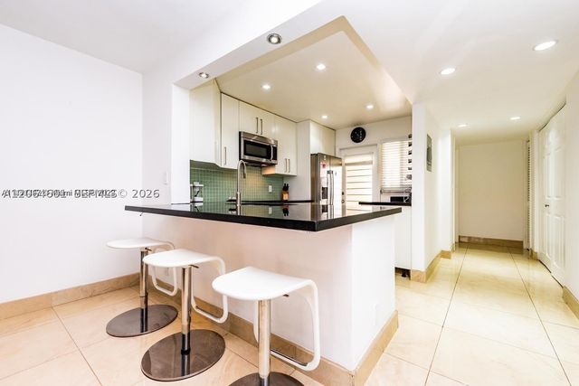 2081 S Ocean Dr 411, Hallandale Beach, FL 33009