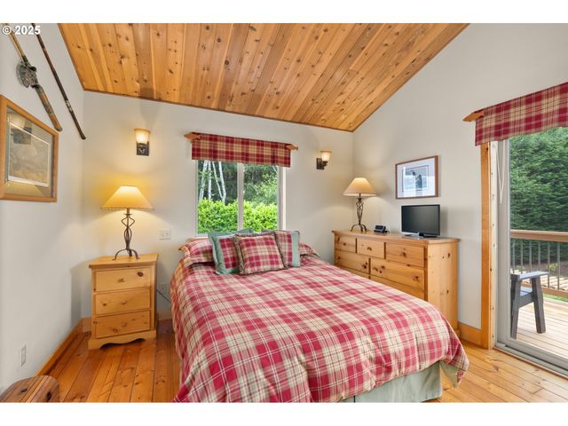 441 Bay Center Rd Rd, South Bend, WA 98586