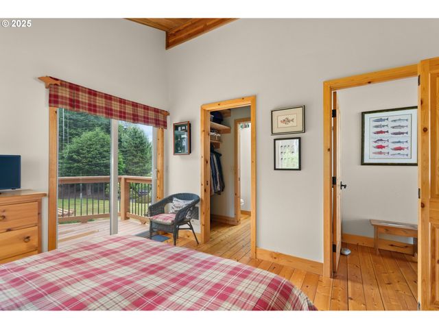 441 Bay Center Rd Rd, South Bend, WA 98586