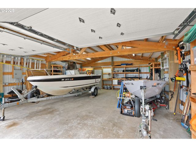 441 Bay Center Rd Rd, South Bend, WA 98586