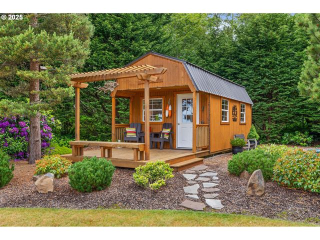 441 Bay Center Rd Rd, South Bend, WA 98586